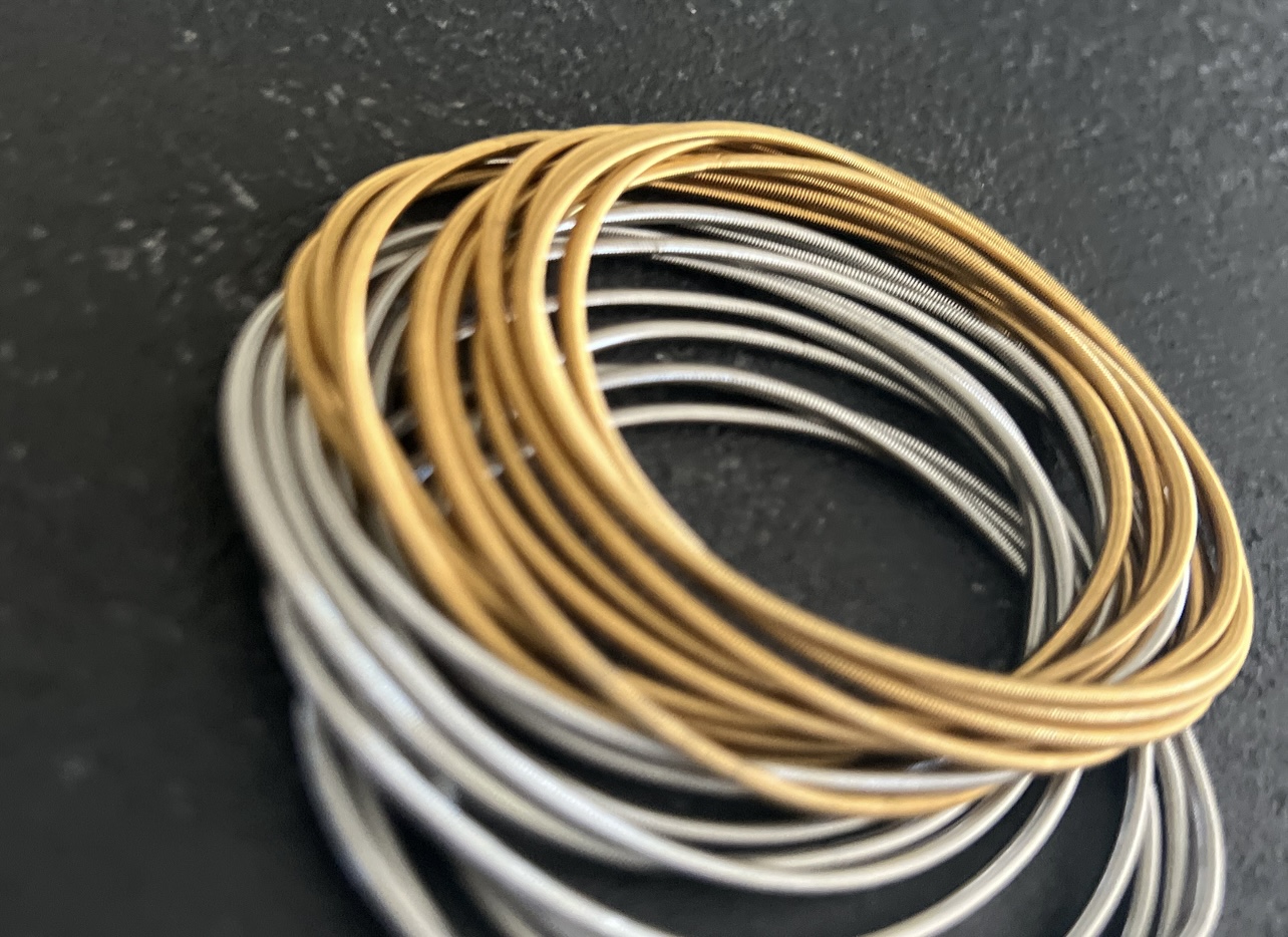Bracelets acier doré – Image 4