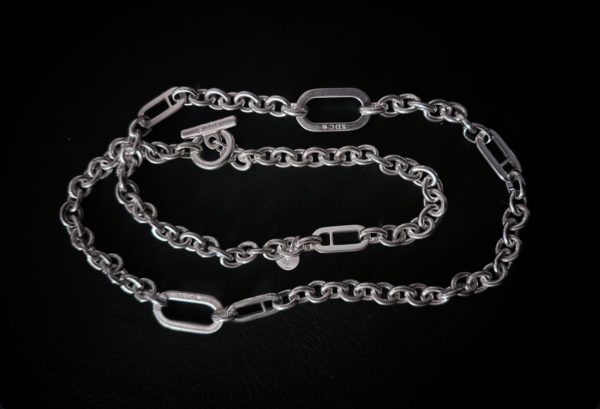 Sautoir chaîne et rectangles – Image 2