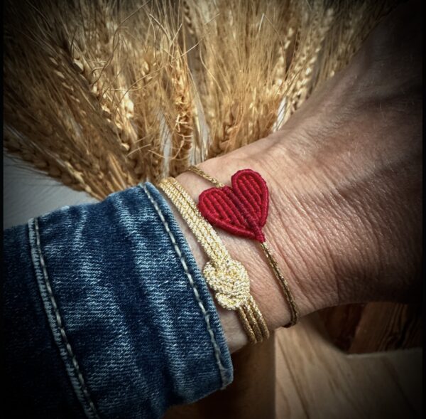 Bracelet coeur en macramé - rouge – Image 2