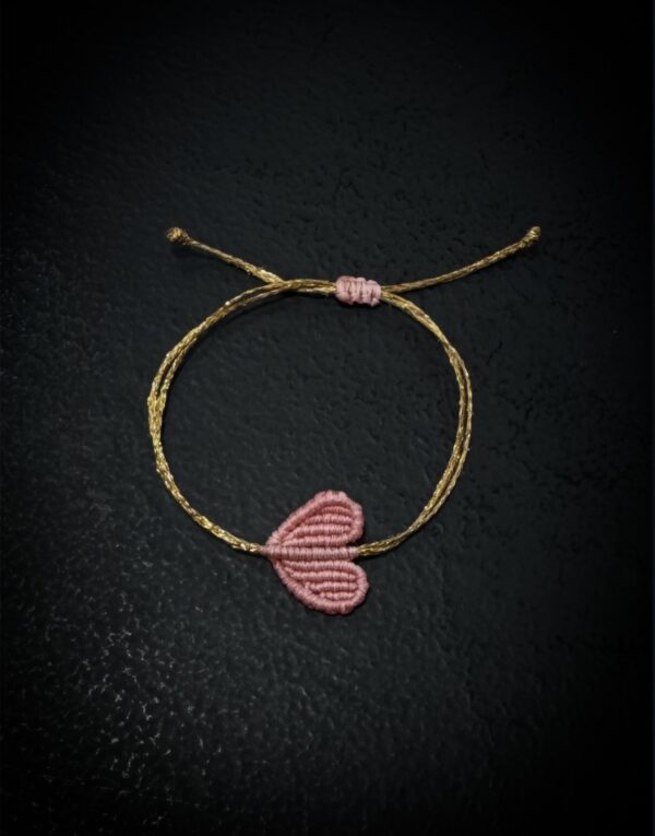 Bracelet coeur en macramé - rose