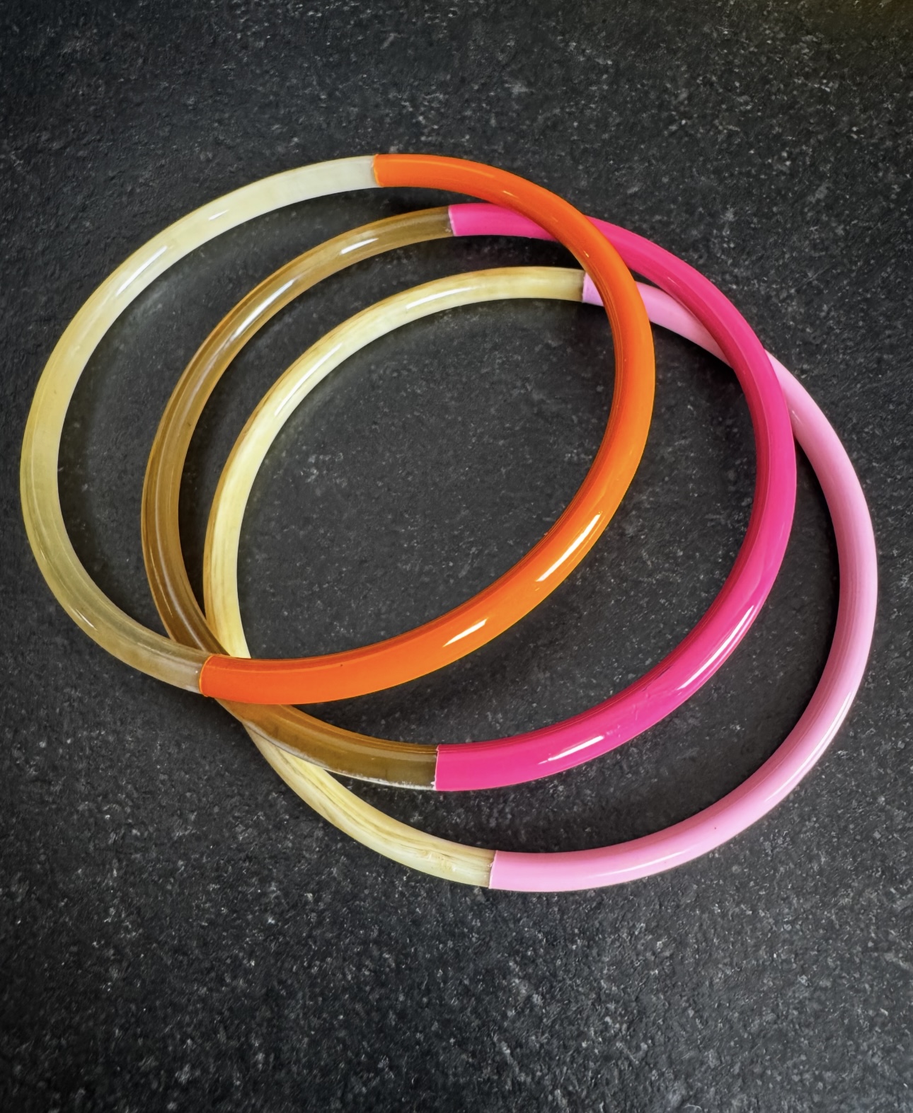Jonc fin en corne couleurs – Image 3