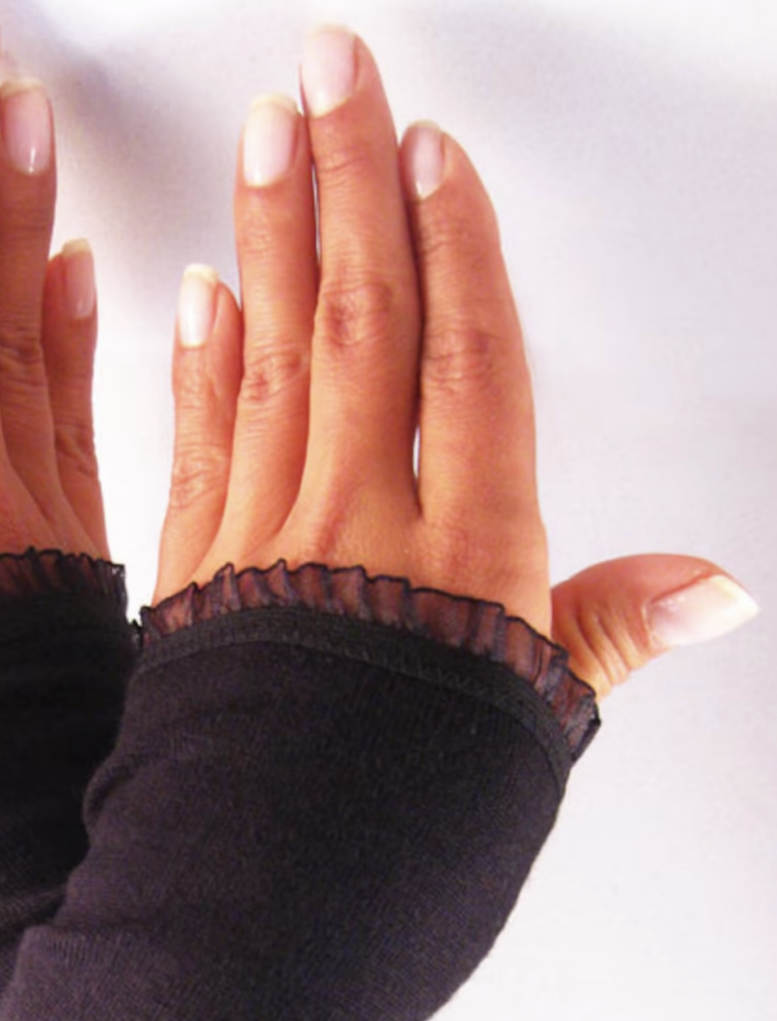 Mitaines noires volant organza – Image 2